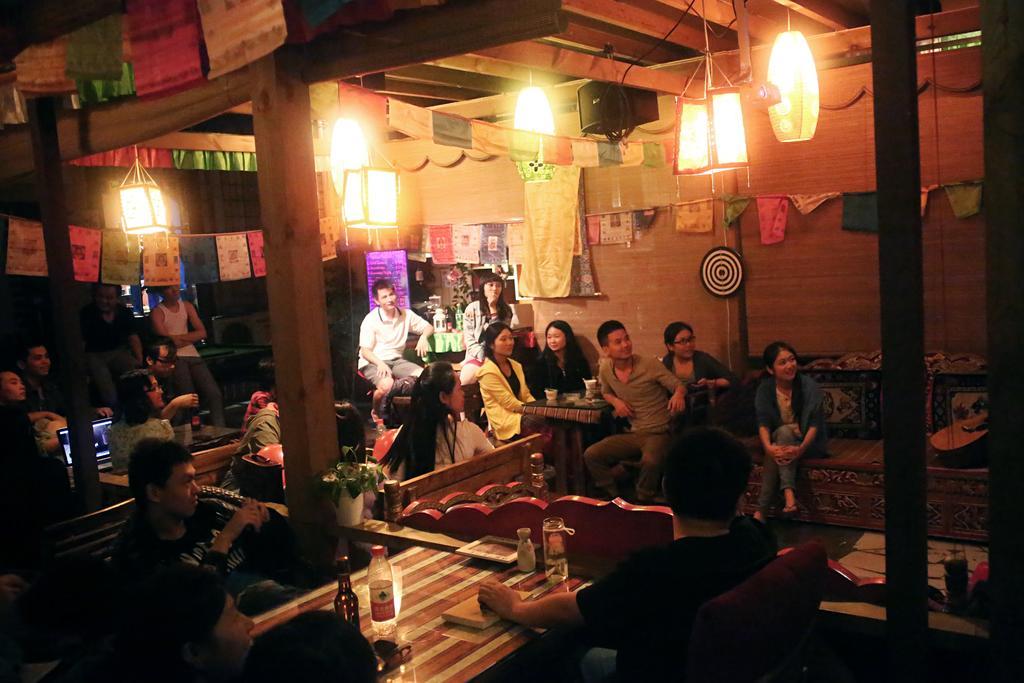 Dengba Hostel Chengdu Branch Buitenkant foto