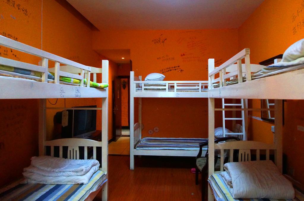 Dengba Hostel Chengdu Branch Buitenkant foto