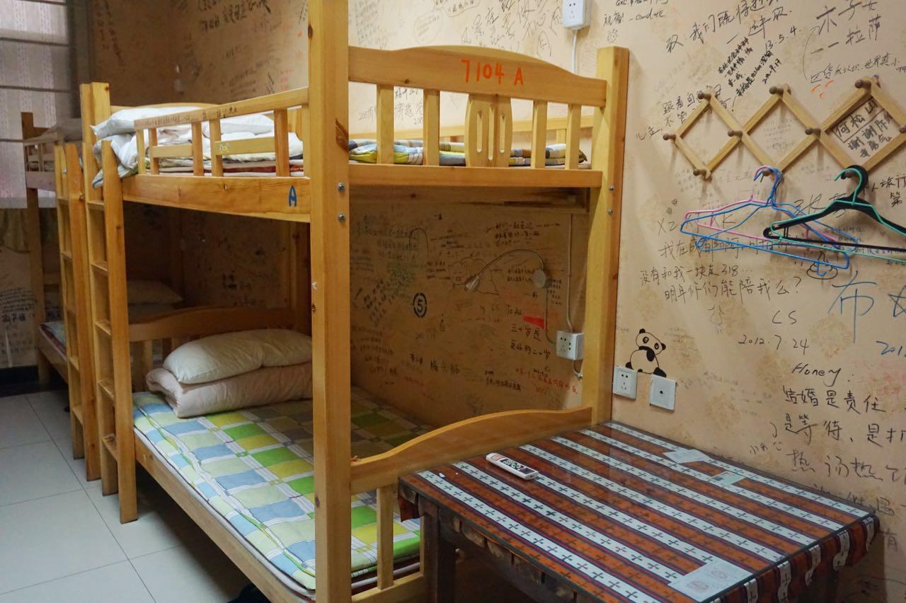Dengba Hostel Chengdu Branch Buitenkant foto